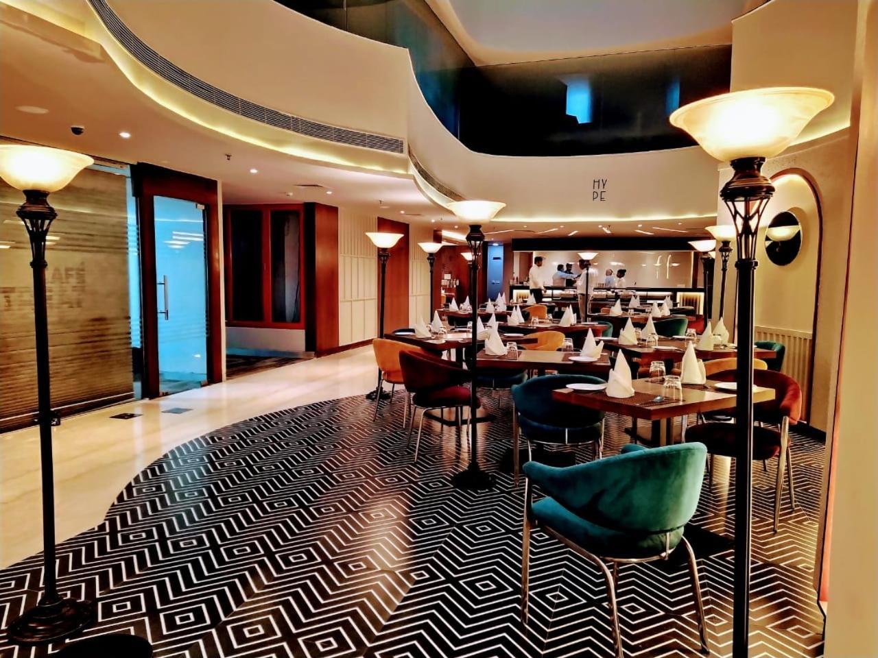 Hyphen Business Hotel Noida Zewnętrze zdjęcie