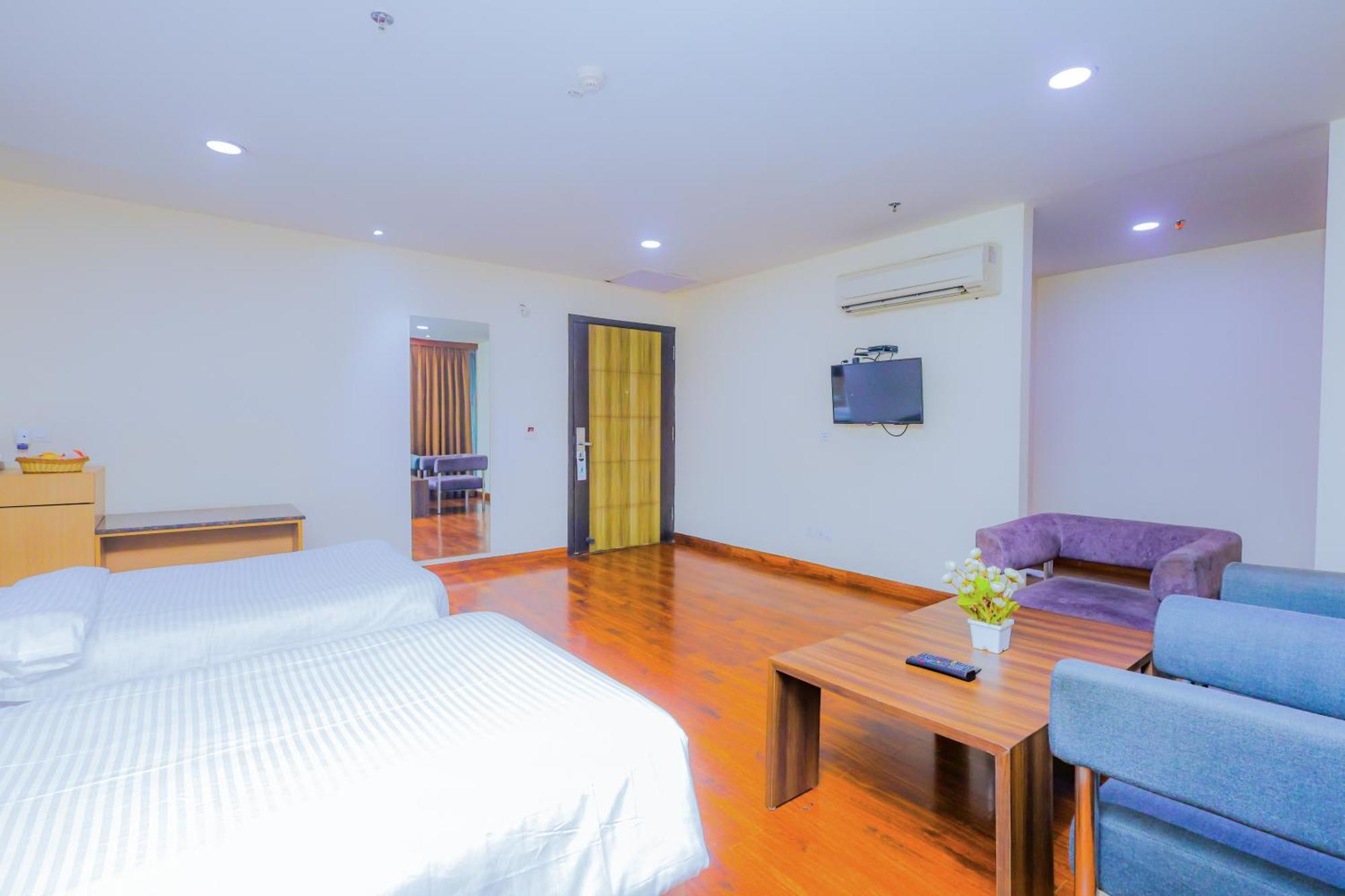 Hyphen Business Hotel Noida Zewnętrze zdjęcie