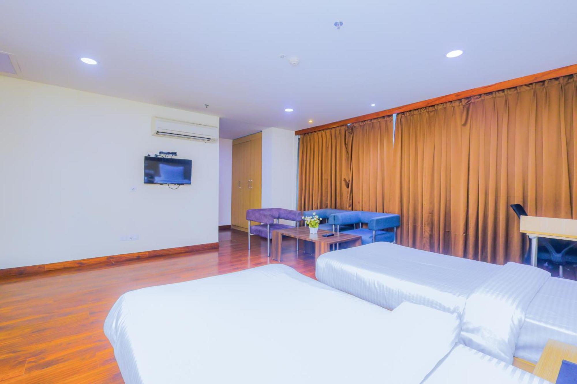 Hyphen Business Hotel Noida Zewnętrze zdjęcie