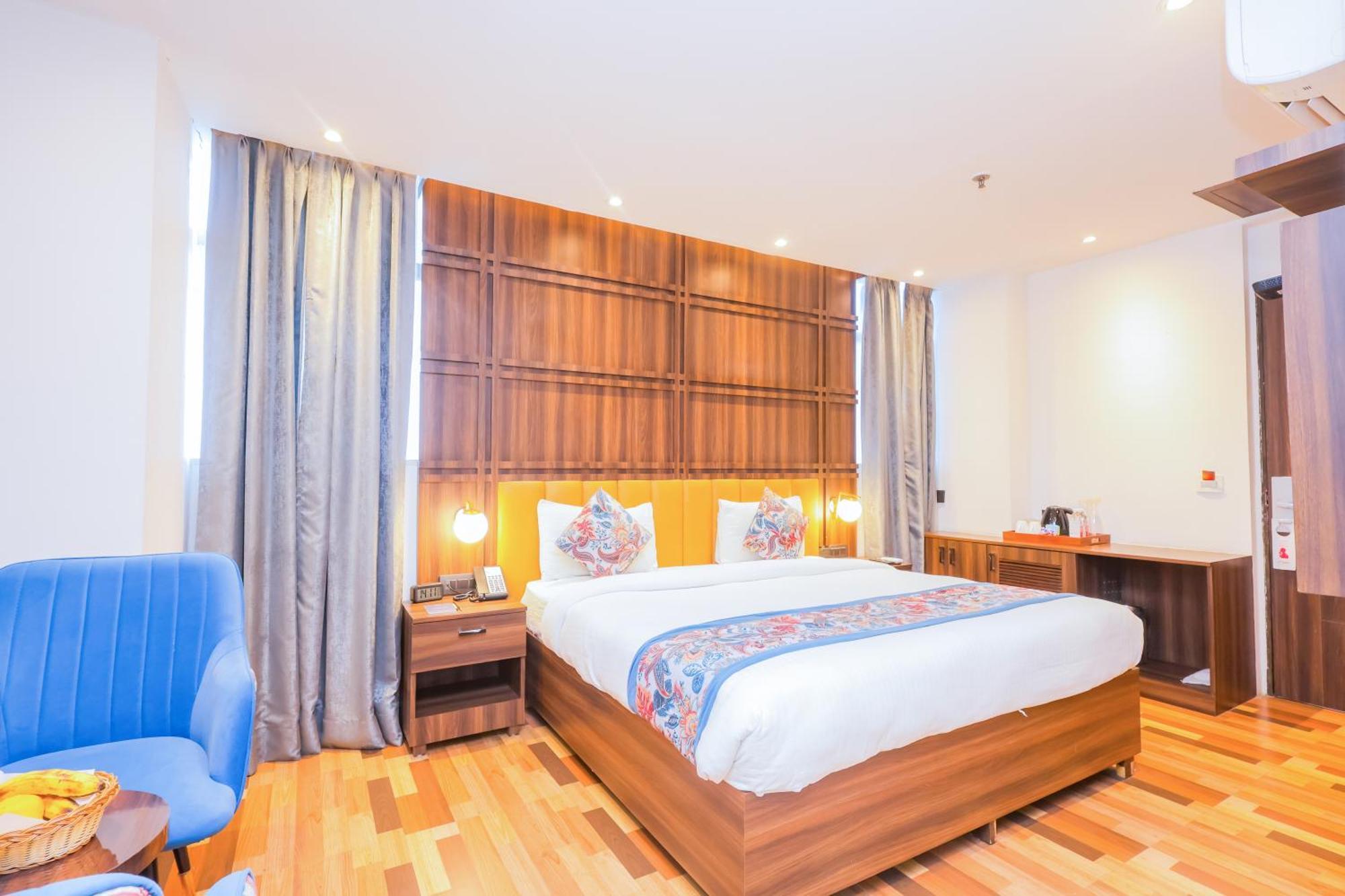 Hyphen Business Hotel Noida Zewnętrze zdjęcie