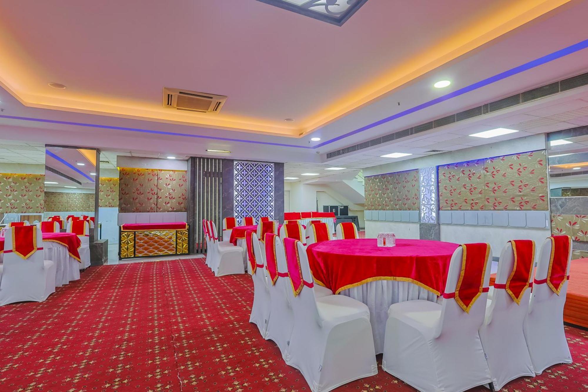 Hyphen Business Hotel Noida Zewnętrze zdjęcie