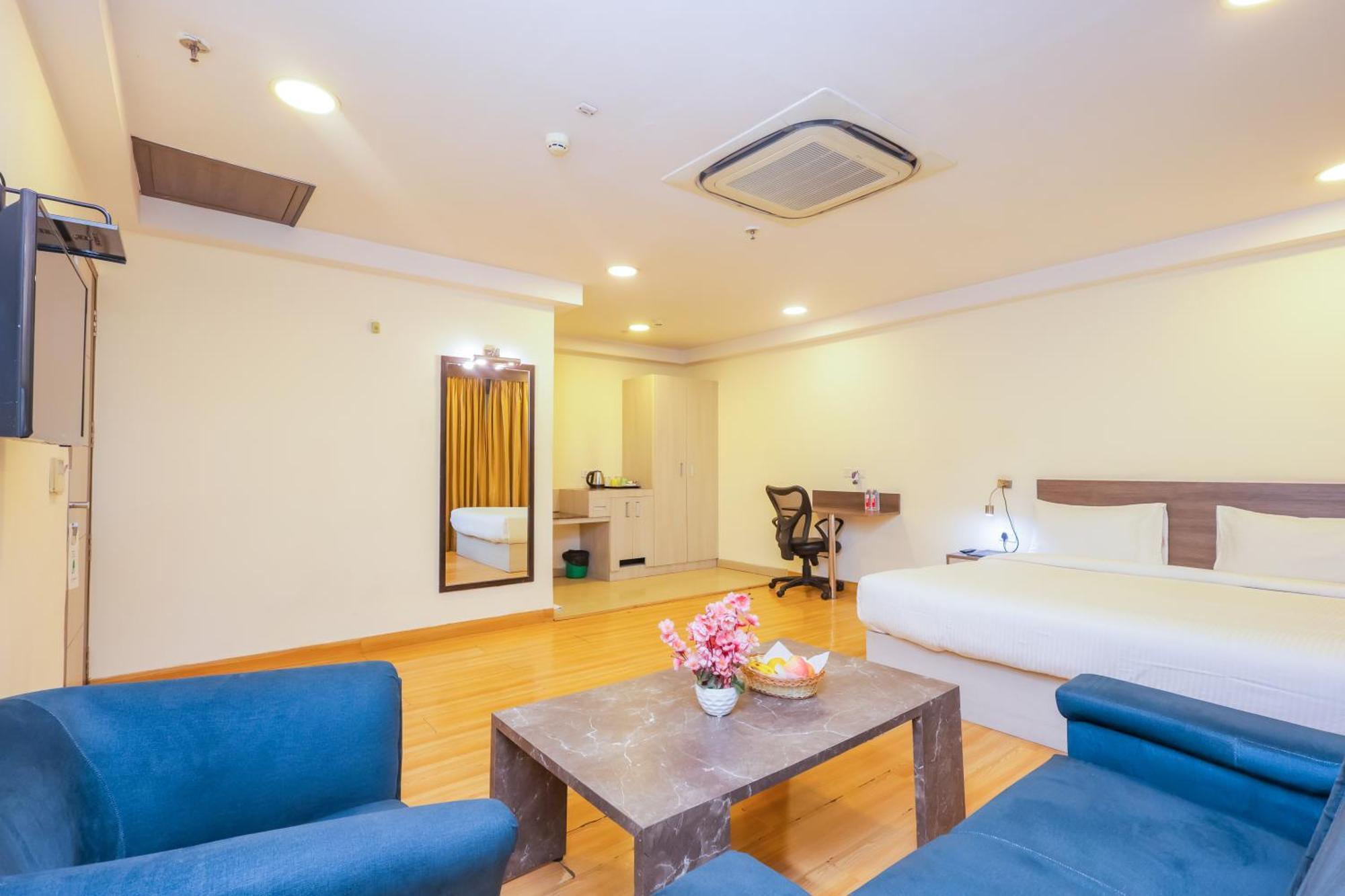 Hyphen Business Hotel Noida Zewnętrze zdjęcie