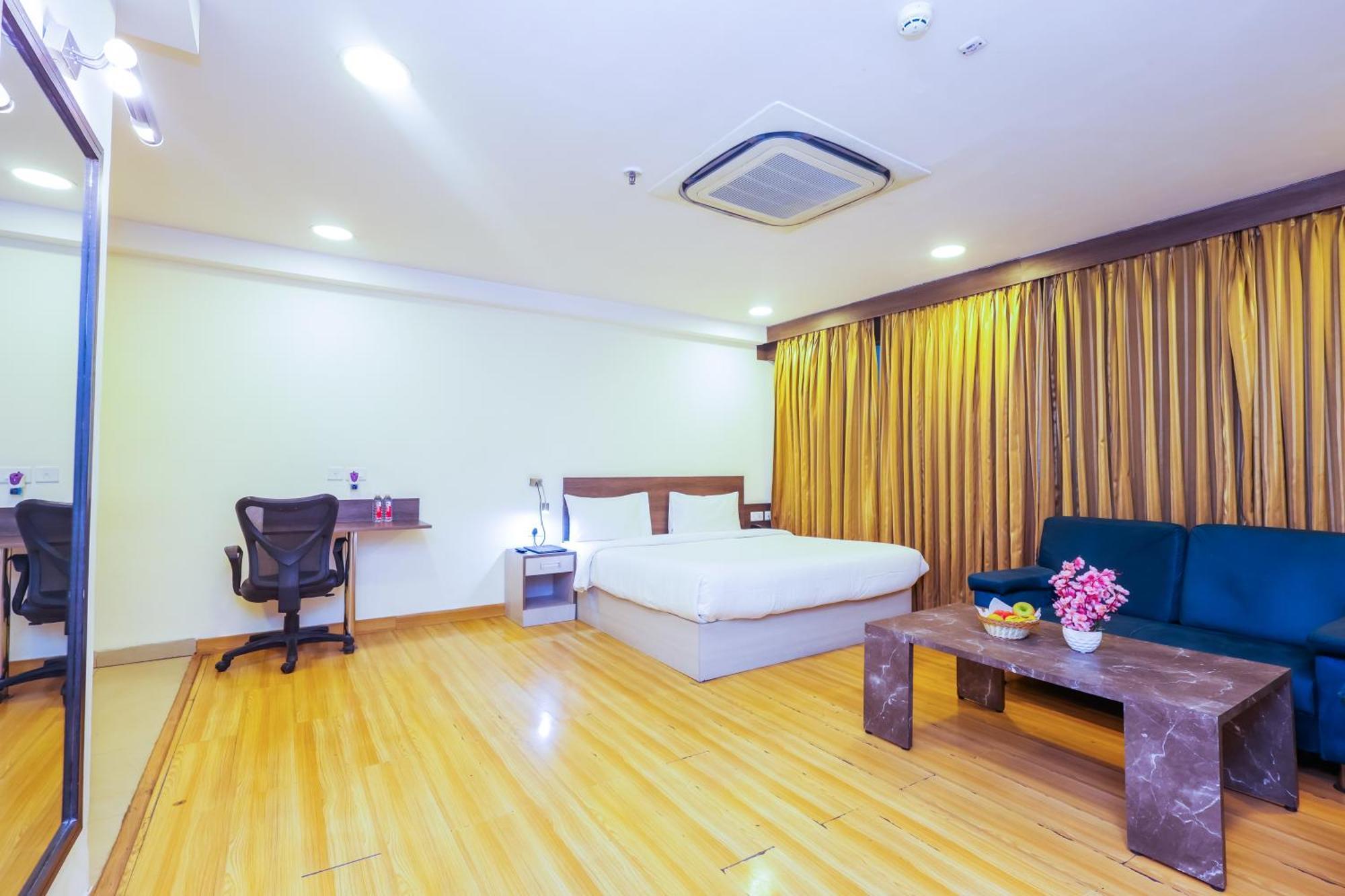 Hyphen Business Hotel Noida Zewnętrze zdjęcie